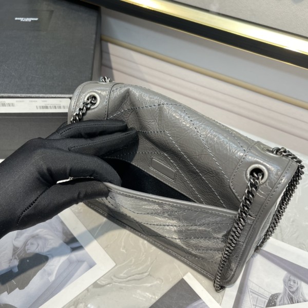 Handbags SAINT LAURENT 533037 size 22*16.5*12 cm