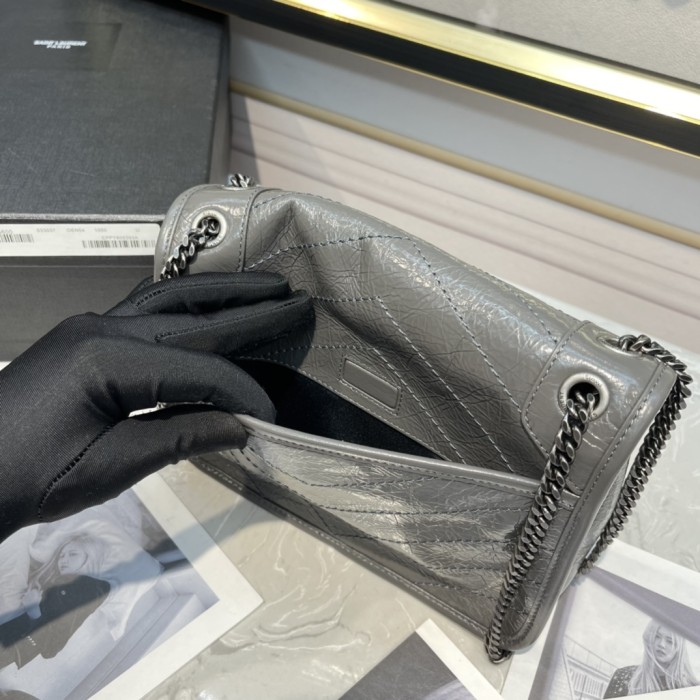 Handbags SAINT LAURENT 533037 size 22*16.5*12 cm