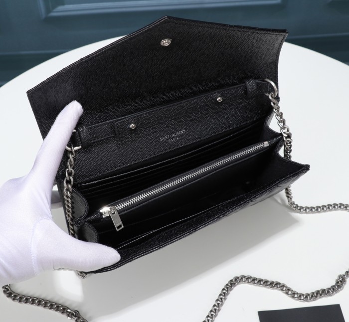 SAINT LAURENT ENVELOPE Grain Leather Envelope Bag, Crossbody Bag, Shoulder Bag Small 600195-BOW92-1000 Size Women's Black size 21*6*13 cm