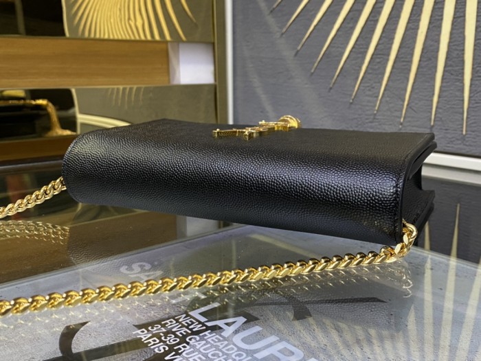 Handbags SAINT LAURENT 452159 size 19x12.5x4 cm