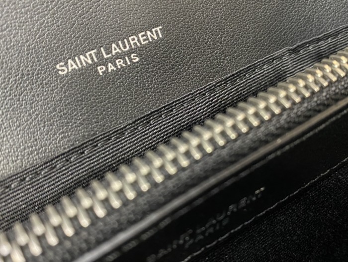Handbags SAINT LAURENT 487213 size 24*17*6 cm