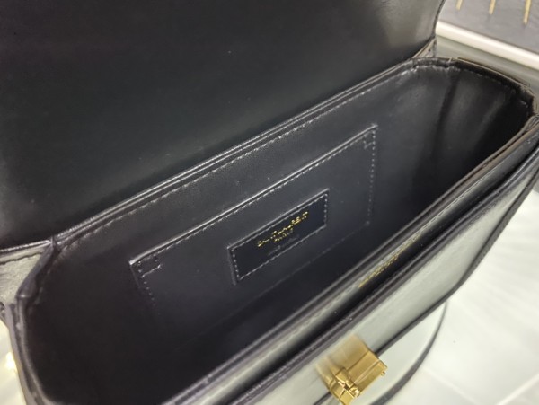 Handbags SAINT LAURENT 634306 size 19×13×5 cm