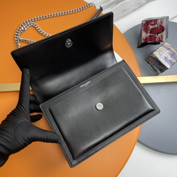 Handbags SAINT LAURENT 442906 size 22x8x16 cm