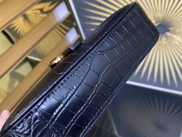 Handbags SAINT LAURENT 710318 size 19x11.5x4.5 cm