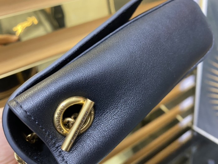 Handbags SAINT LAURENT 721250 size 22×14×5 cm