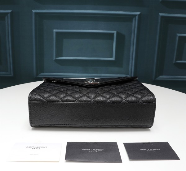 Handbags SAINT LAURENT 26808 size 24X17.5X6 cm