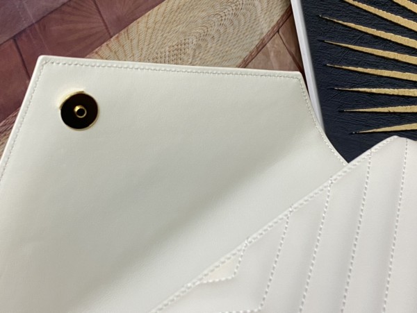 Handbags SAINT LAURENT 487213 size 24*17*6 cm