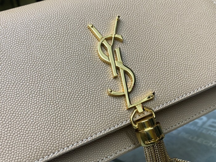 Handbags SAINT LAURENT 452159 size 19x12.5x4 cm