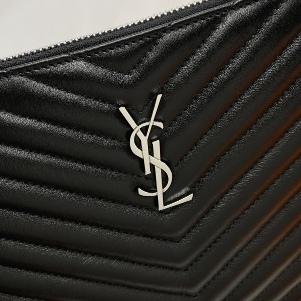 Handbags SAINT LAURENT 440222 size 36x24.5x2.5 cm