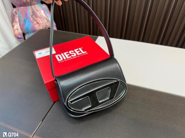 Handbag Diesel X08396PR818T8013 size 20.5*6.5*13.5 cm