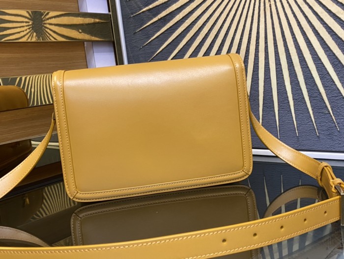 Handbags SAINT LAURENT 634305 size 23-16-6 cm