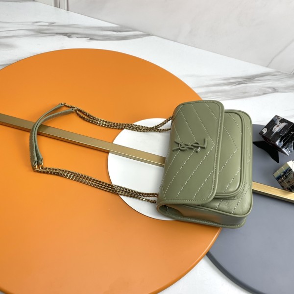 Handbags SAINT LAURENT 533037 size 22x16.5x7.5 cm