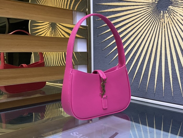 Handbags SAINT LAURENT 710318 size 19x11.5x4.5 cm