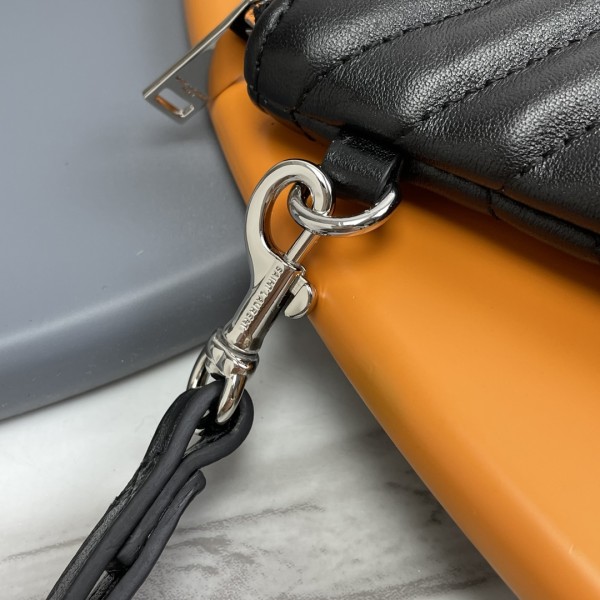 Handbags SAINT LAURENT 379039 size 24×17.5×1.5 cm