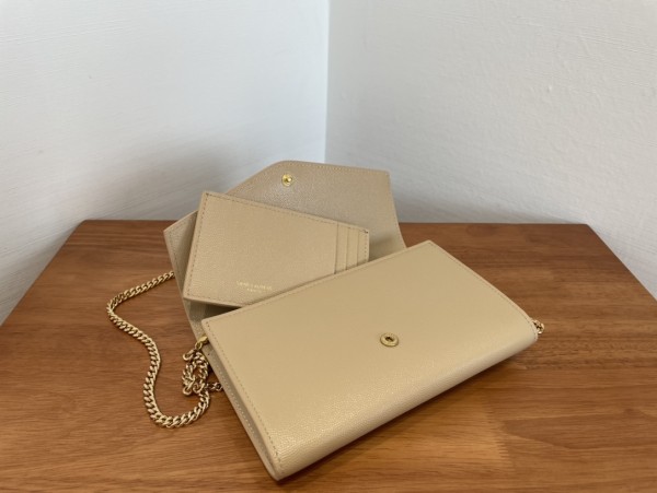 Handbags SAINT LAURENT 607788 size 19x12x4 cm