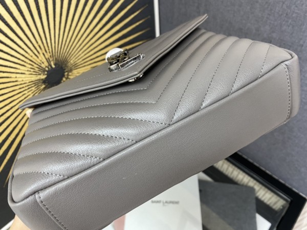 Handbags SAINT LAURENT 487213 size 24*17*6 cm