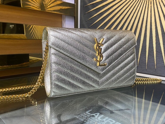 Handbags SAINT LAURENT 377828 size 22.5x14x4 cm