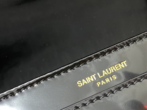 Handbags SAINT LAURENT 634306 size 19×13×5 cm