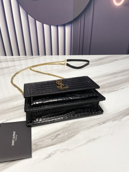 Handbags SAINT LAURENT 533026Zx size 19x14x5.5 cm