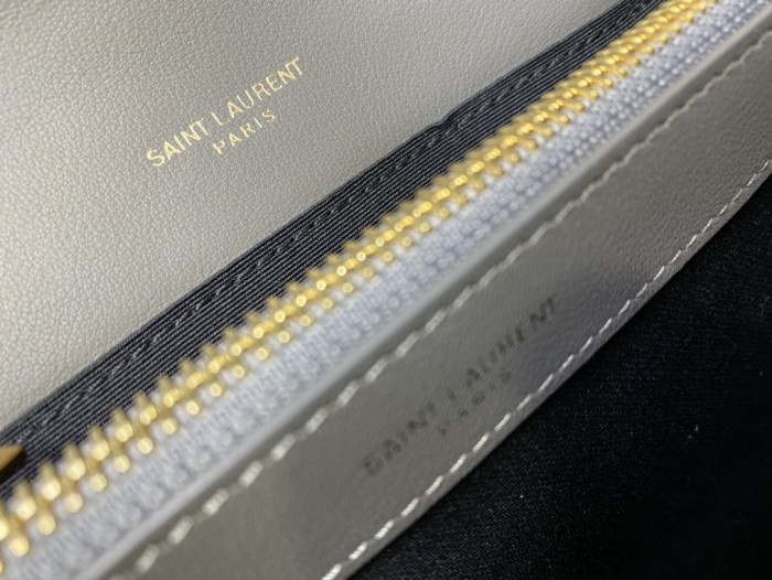 Handbags SAINT LAURENT 487213 size 24*17*6 cm