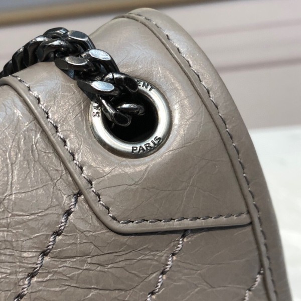 Handbags SAINT LAURENT 533037 size 22*16.5*12 cm