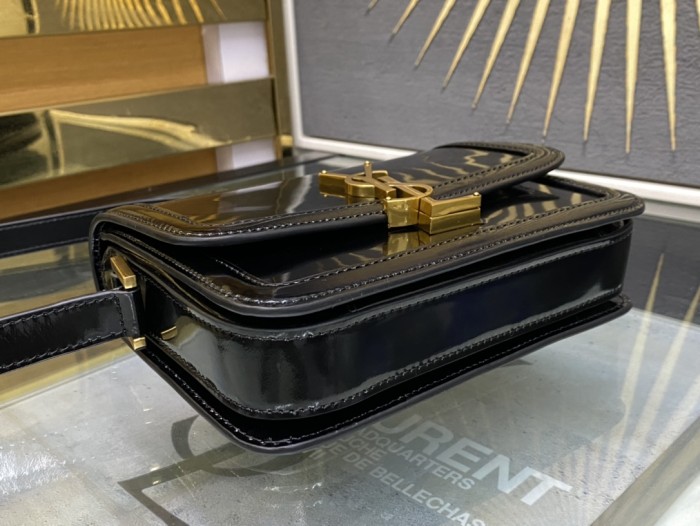 Handbags SAINT LAURENT 634306 size 19×13×5 cm