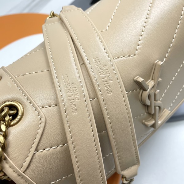 Handbags SAINT LAURENT 533037 size 22x16.5x7.5 cm