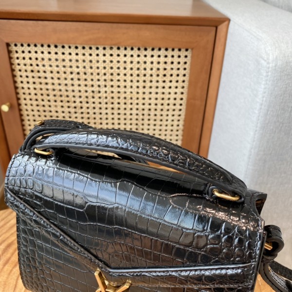 Handbags  SAINT LAURENT 602716 size 20x16x7.5 cm