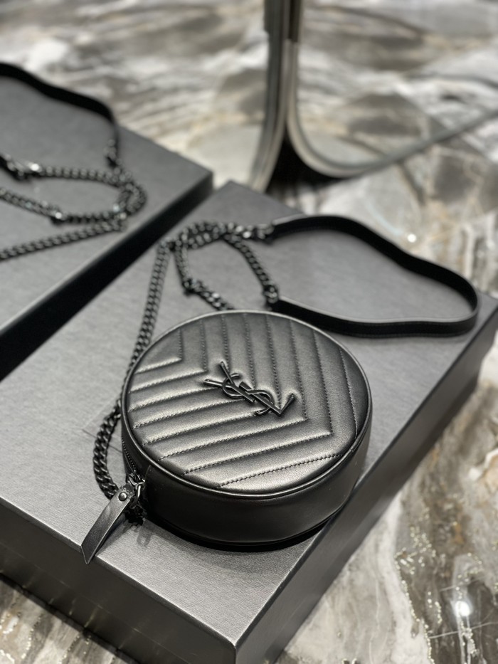 Handbags SAINT LAURENT 610436 size 17x17x5.5 cm