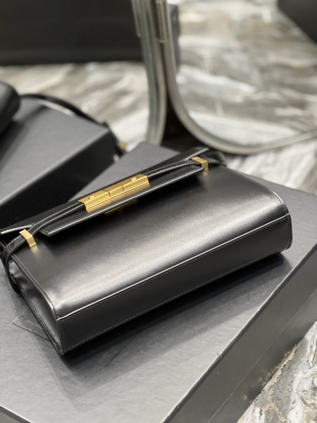 Handbags SAINT LAURENT 675626 size 24x17.5x6 cm