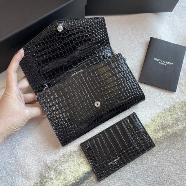 Handbags SAINT LAURENT 607788 size 19x12x4 cm