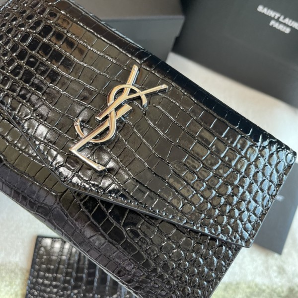 Handbags SAINT LAURENT 607788 size 19x12x4 cm