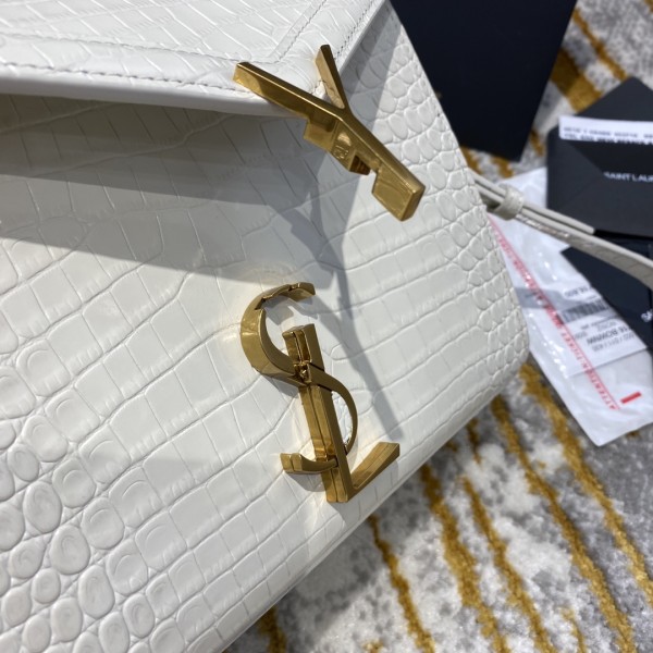 Handbags  SAINT LAURENT 602716 size 20x16x7.5 cm