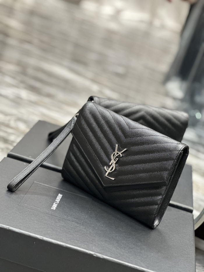 Handbags SAINT LAURENT 617662 size 21×6×3 cm