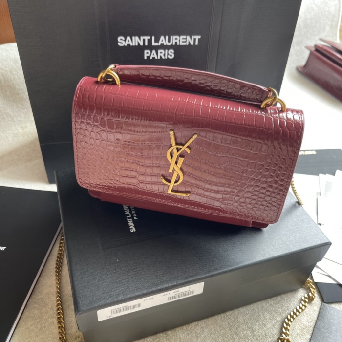 Handbags  SAINT LAURENT 533026 size 19x14x5.5 cm
