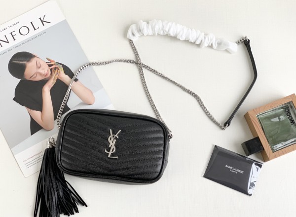 SAINT LAURENT LOU Cow Leather Camera Bag, Crossbody Bag, Shoulder Bag Women's Black 748849-DV702-1000 size 19*5*10.5 cm