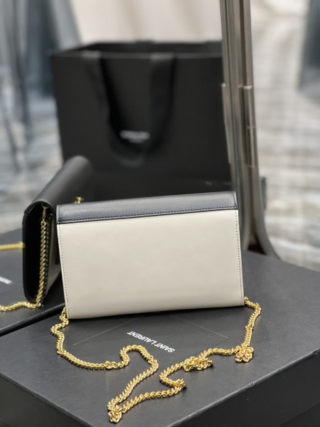 Handbags SAINT LAURENT 607788 size 19x12x4 cm