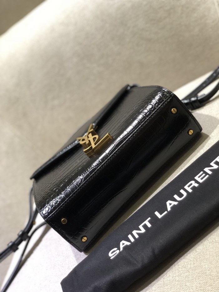 Handbags  SAINT LAURENT 602716 size 20x16x7.5 cm