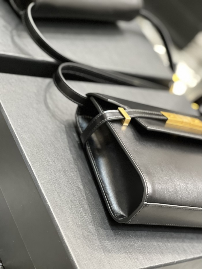 Handbags SAINT LAURENT 675626 size 24x17.5x6 cm