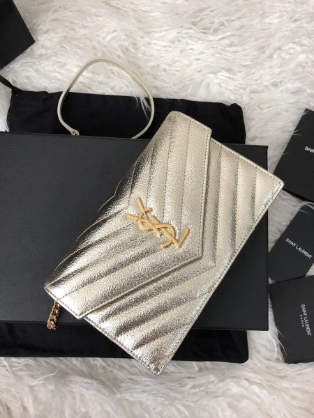 Handbags SAINT LAURENT 393953 size 19*11.5*4 cm