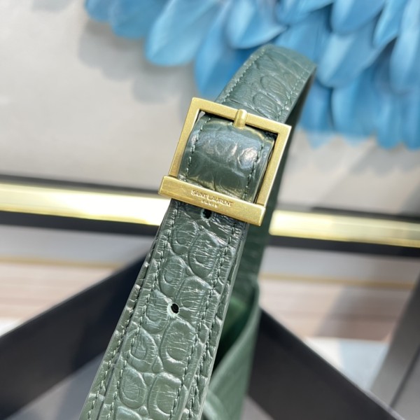 Handbags  SAINT LAURENT 657228 size 24.5x16x6 cm