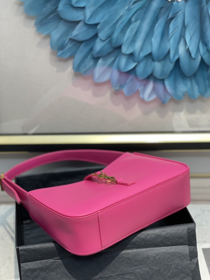 Handbags  SAINT LAURENT 657228 size 24.5x16x6 cm