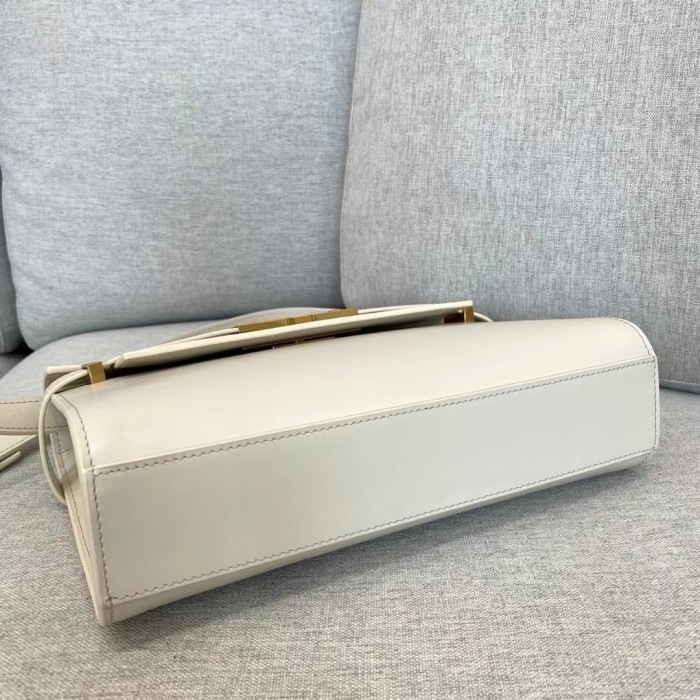 Handbags  SAINT LAURENT 579270 size 24x18x6 cm