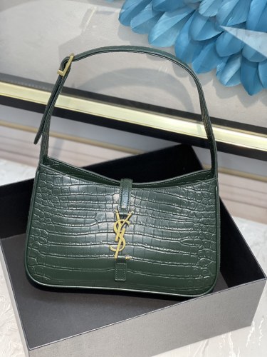 Handbags  SAINT LAURENT 657228 size 24.5x16x6 cm