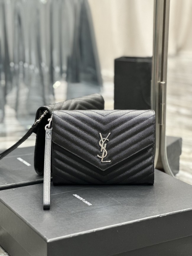 Handbags SAINT LAURENT 617662 size 21×6×3 cm