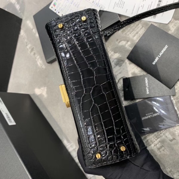 Handbags  SAINT LAURENT 602716 size 20x16x7.5 cm