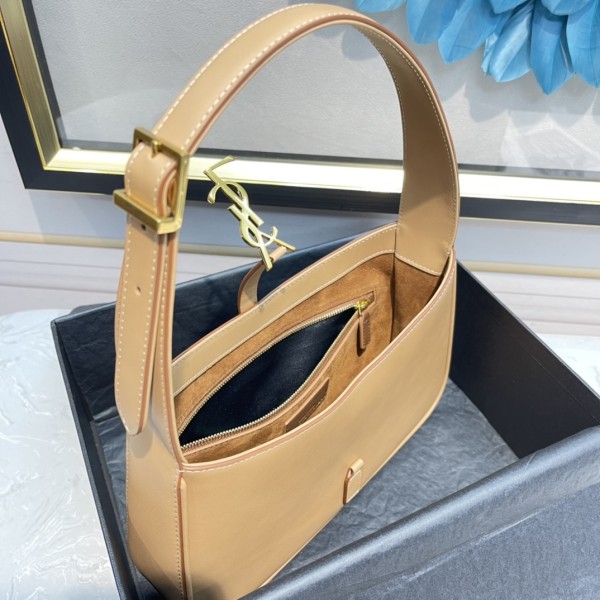Handbags  SAINT LAURENT 657228 size 24.5x16x6 cm