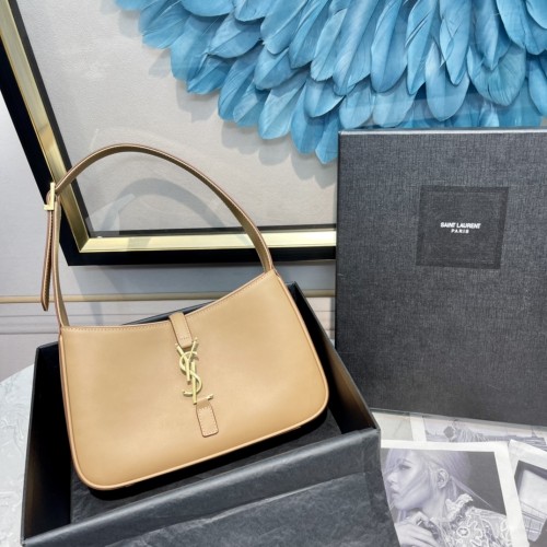 Handbags  SAINT LAURENT 657228 size 24.5x16x6 cm