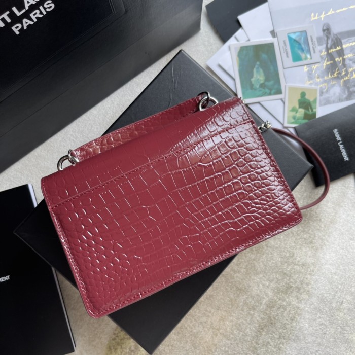 Handbags  SAINT LAURENT 533026 size 19x14x5.5 cm