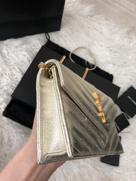 Handbags SAINT LAURENT 393953 size 19*11.5*4 cm